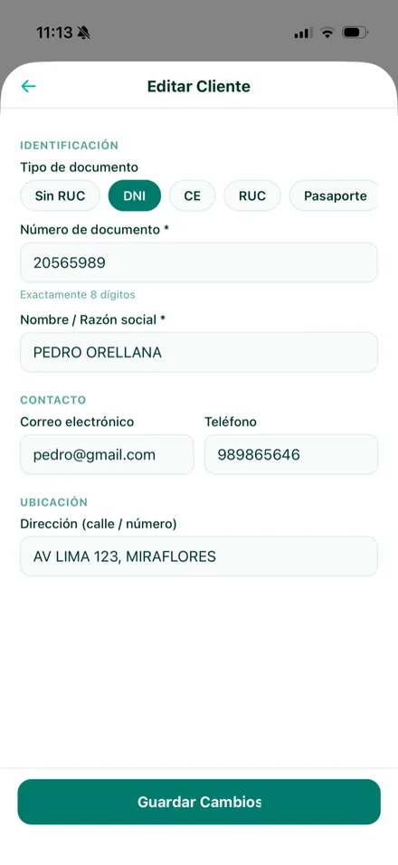 Ficha de cliente con documento, contacto y dirección