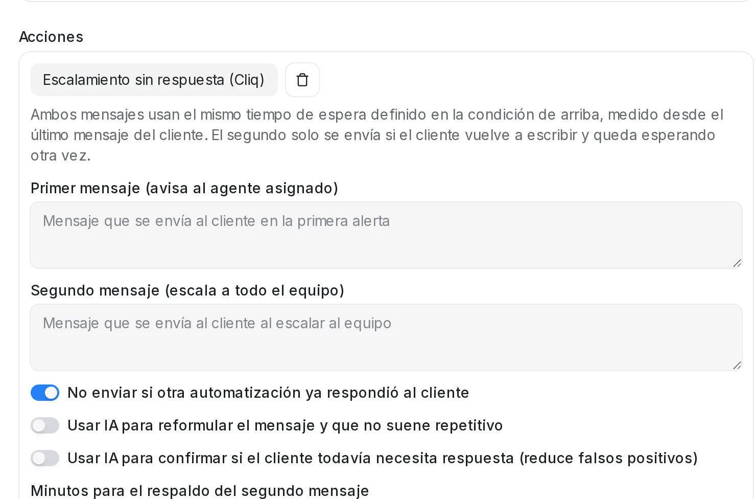 Acción Escalamiento sin respuesta por Zoho Cliq con los dos mensajes y los interruptores de control con IA